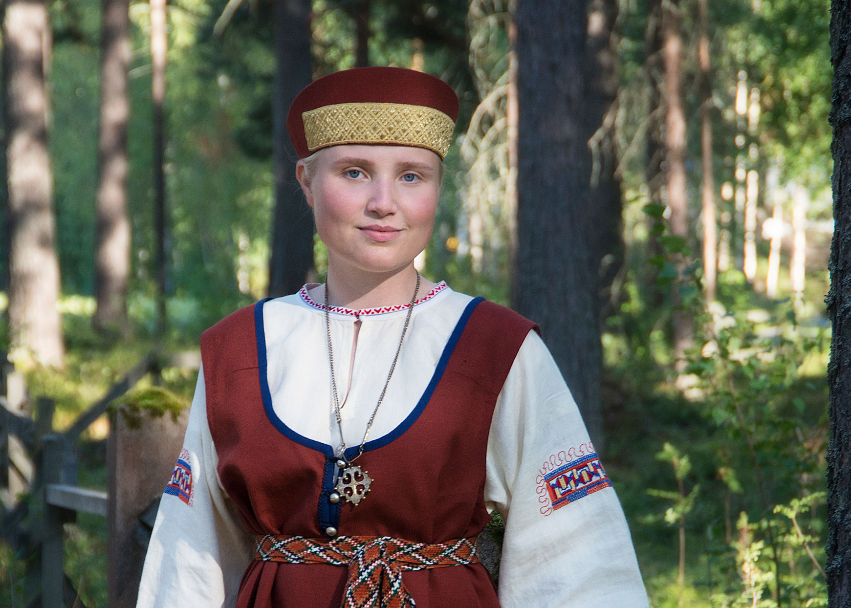 Karjalainen Naisen Kansallispuku Tietokirstu Dr ktskrin